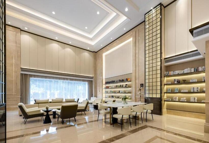 Atour X Hotel Shenzhen Baoan Airport Aviation City