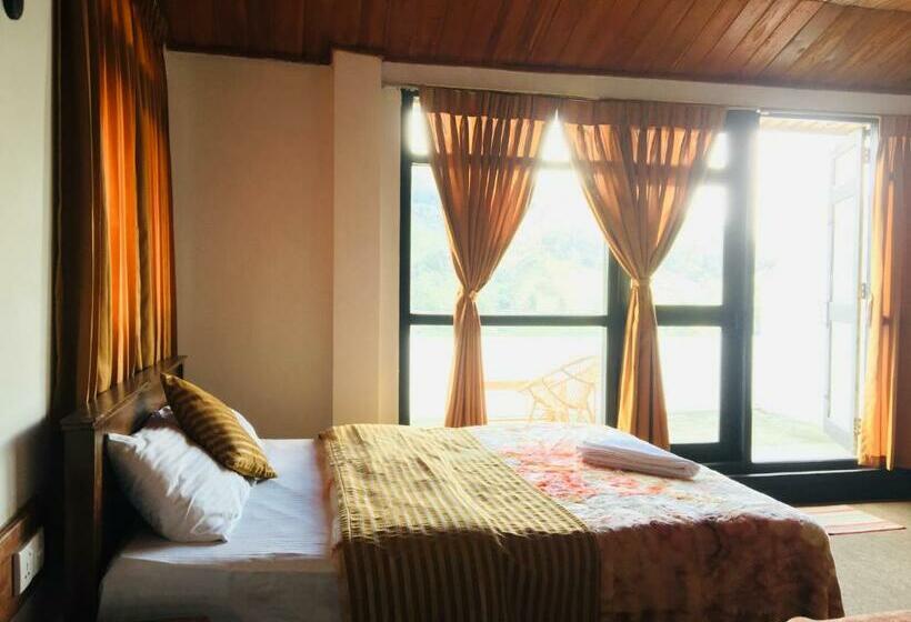 בית מלון כפרי The Mount View By Liyozi Leasiure