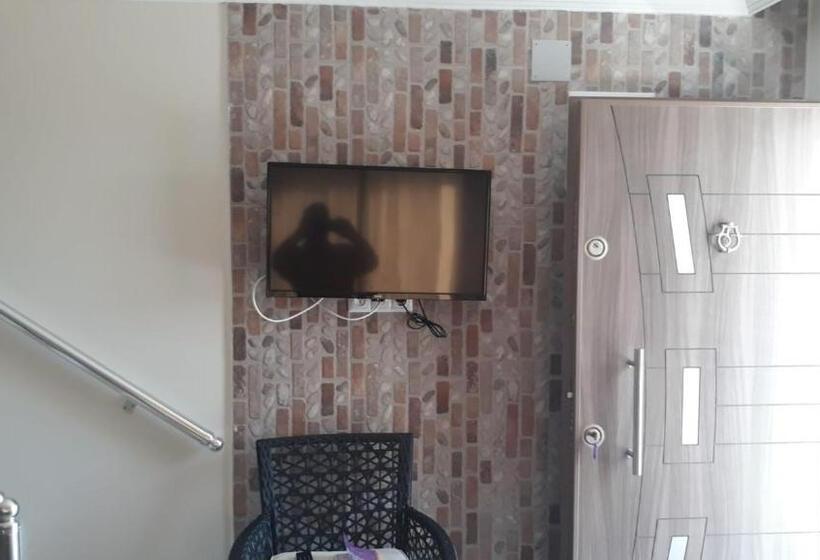 Krali̇yet Konaklari