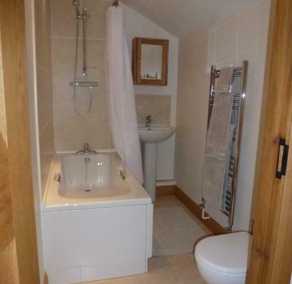 Mile House Barn Bed & Breakfast