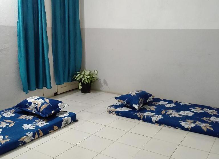 پانسیون Traveler House