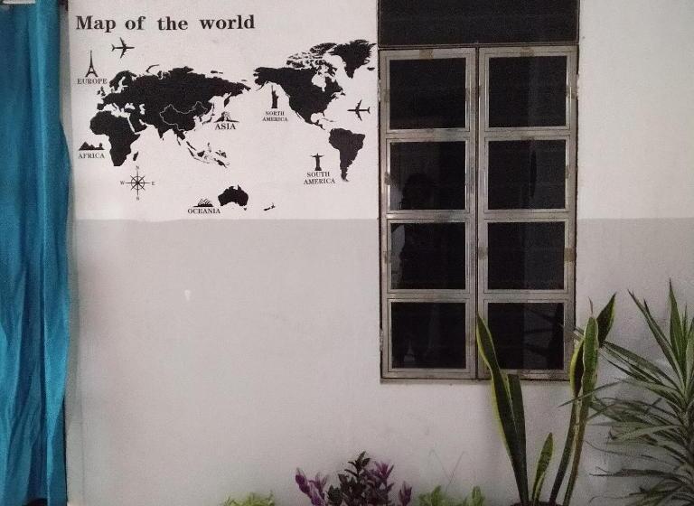 پانسیون Traveler House