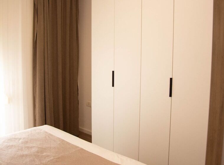 Wave Beachfront Apartments