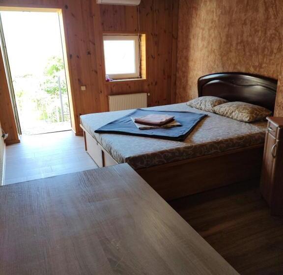 هاستل викенд