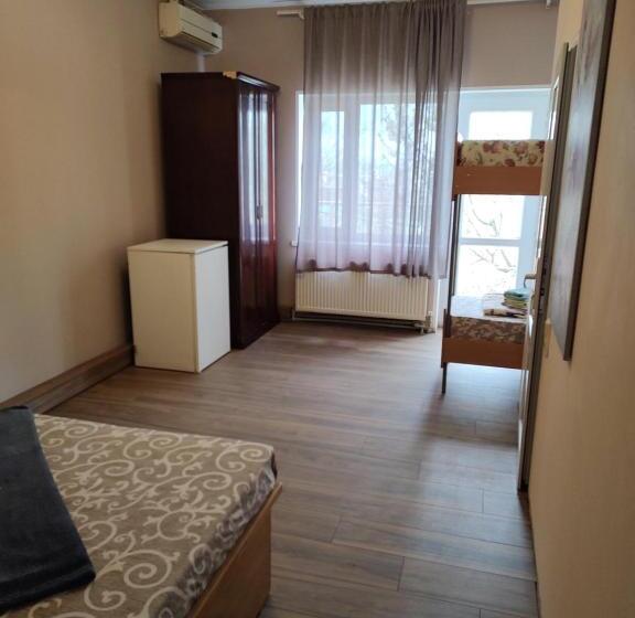 هاستل викенд