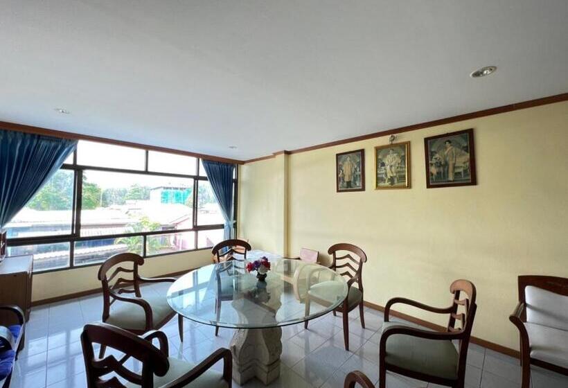 הוסטל Baan Wang Bua