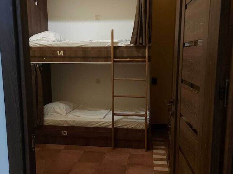 旅馆 Jan & In The Very Center