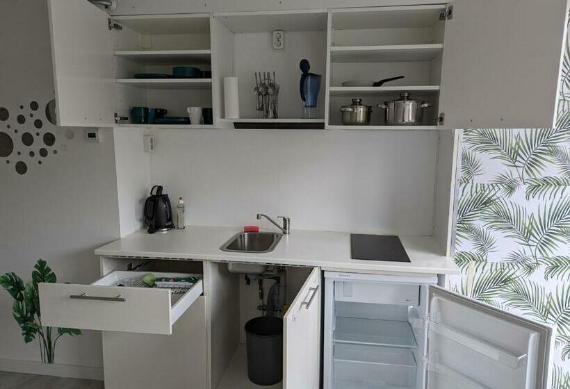 تختخواب و صبحانه Ground Floor Studio & 2 Bikes