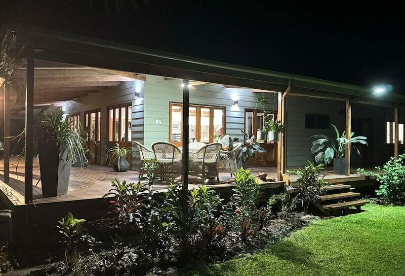 تختخواب و صبحانه Paperbark Retreat