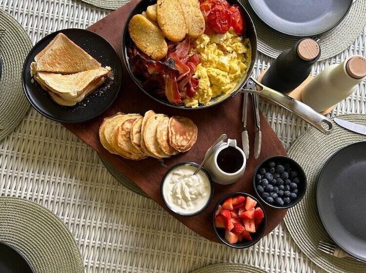 تختخواب و صبحانه Paperbark Retreat