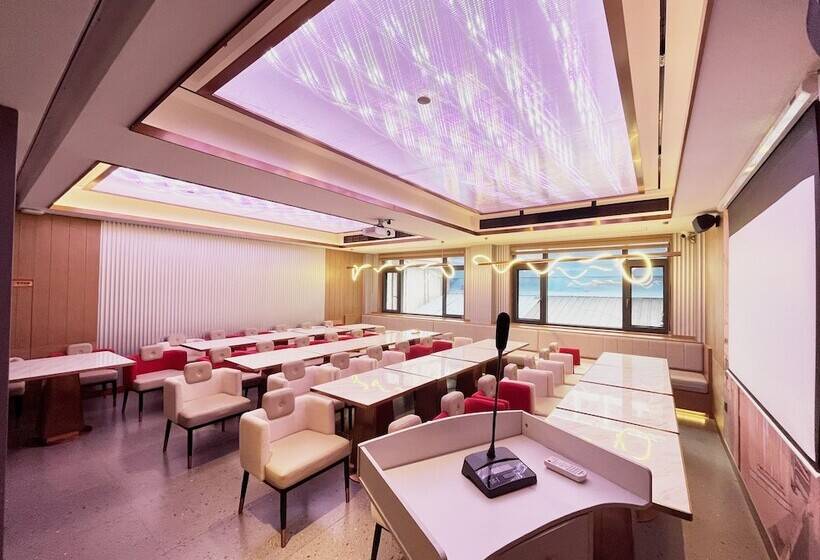 From.k Hotel Changsha Wuyi Square Ifs