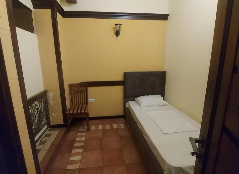 旅馆 Jan & In The Very Center