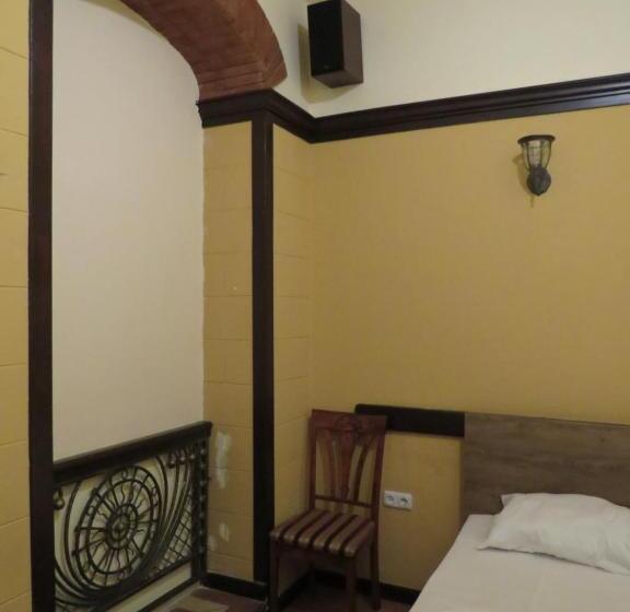 旅馆 Jan & In The Very Center