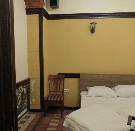 호스텔 Jan & In The Very Center