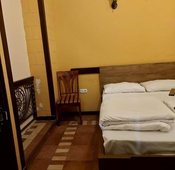 호스텔 Jan & In The Very Center