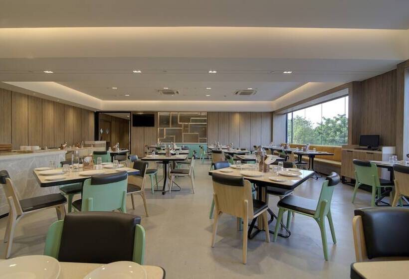 7 Apple Hotel Pratap Nagar, Jaipur