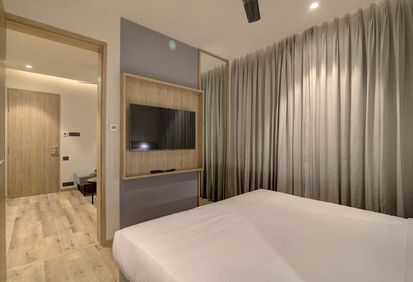 7 Apple Hotel Pratap Nagar, Jaipur