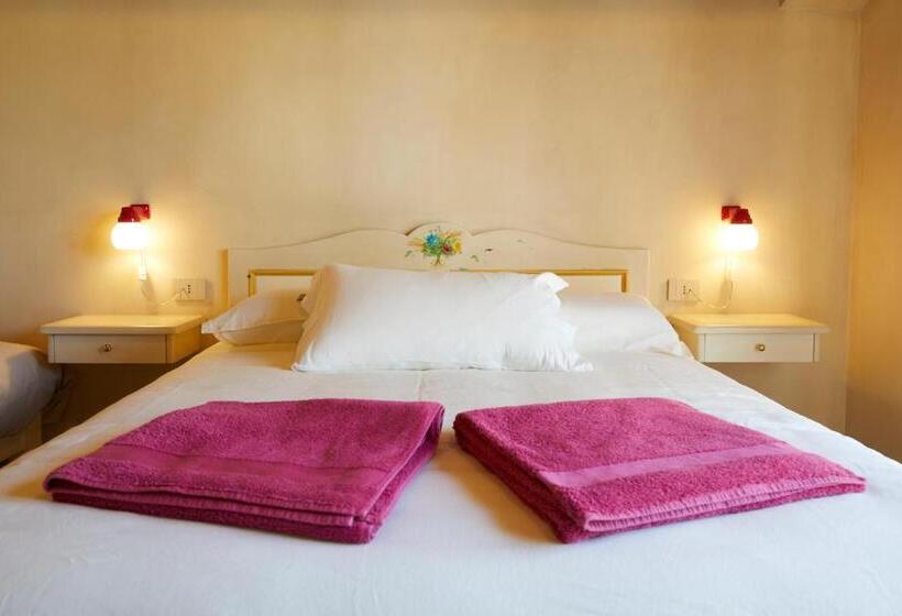 هتل Agriturismo Montecolombo By Il Ritorno