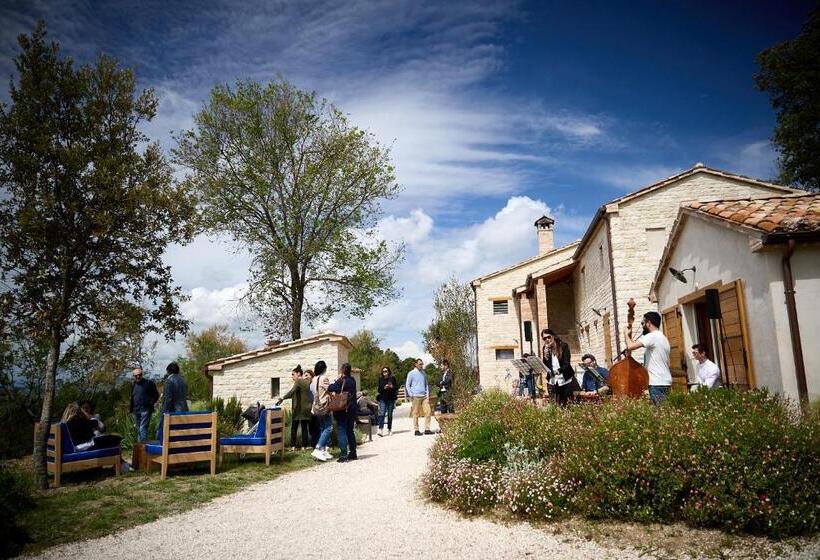 هتل Agriturismo Montecolombo By Il Ritorno