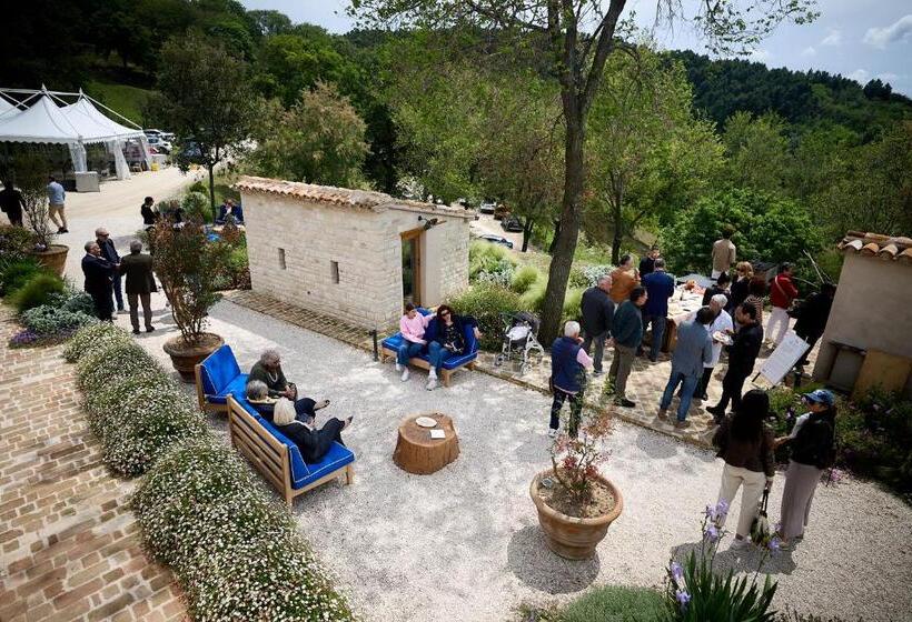 هتل Agriturismo Montecolombo By Il Ritorno