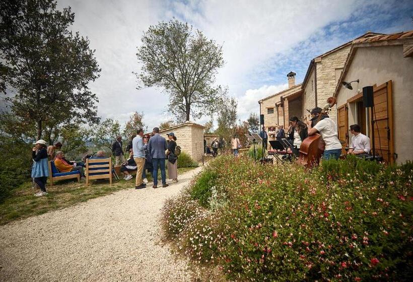 هتل Agriturismo Montecolombo By Il Ritorno