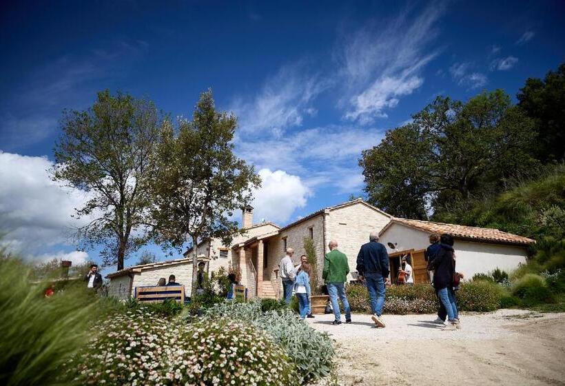 هتل Agriturismo Montecolombo By Il Ritorno