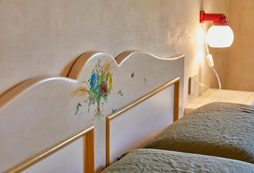 هتل Agriturismo Montecolombo By Il Ritorno