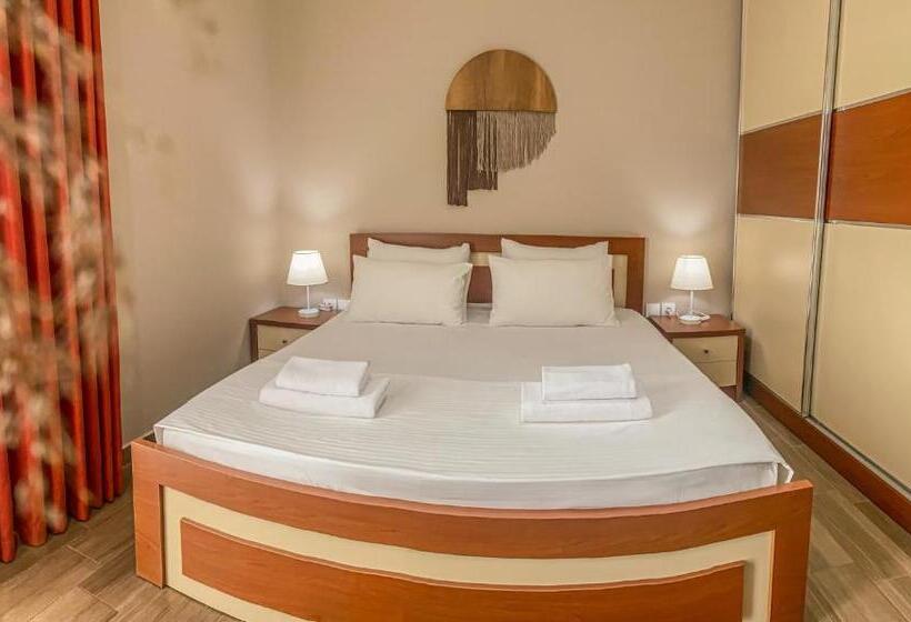 בית מלון כפרי Aljur