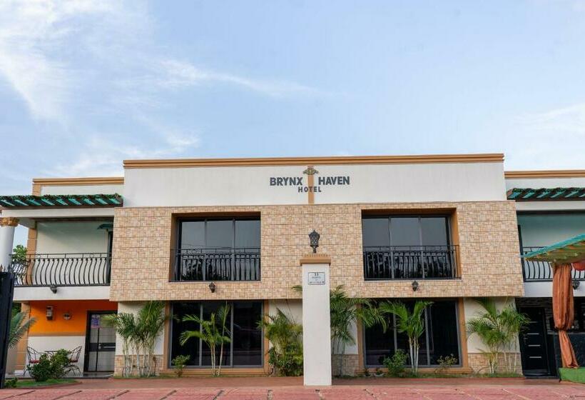 هتل Brynx Haven   Adenta, Accra