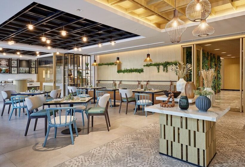 هتل Courtyard By Marriott Jubail