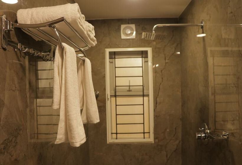 فندق Emeraald House