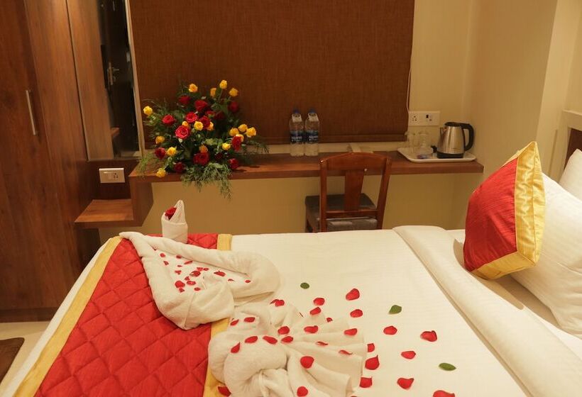 فندق Emeraald House