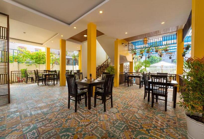 هتل Hoi An Heart Hostel Villa   Bespoke