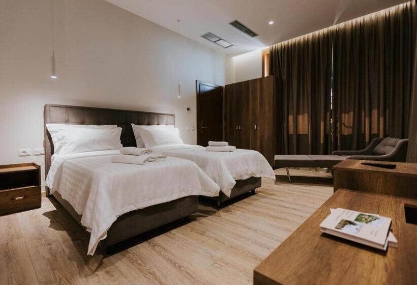 酒店 Kroi Near Castle Entrance Castle And Town View