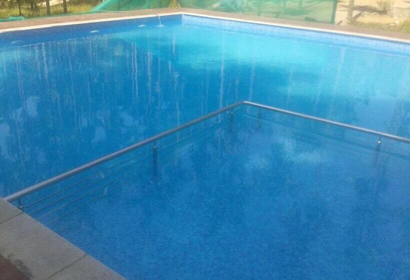 בית מלון כפרי Lazo Areca Resort , Coorg