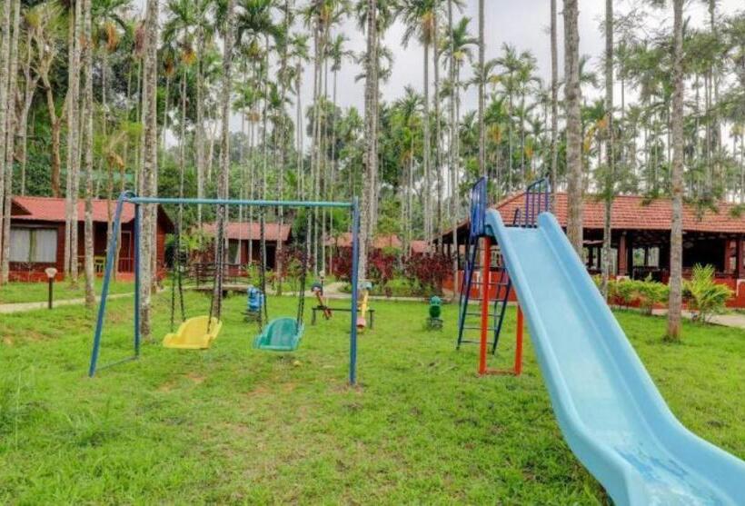 בית מלון כפרי Lazo Areca Resort , Coorg