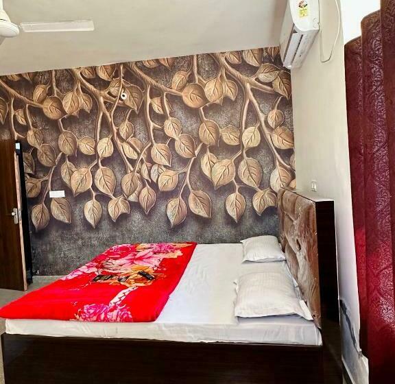 호텔 Oyo 81207 Elginn Blu  And Restaurant