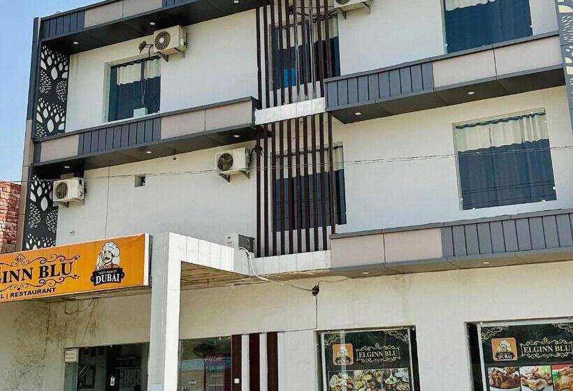 호텔 Oyo 81207 Elginn Blu  And Restaurant