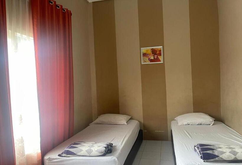 בית מלון כפרי Oyo 92502 Penginapan Rokan Permai Syariah