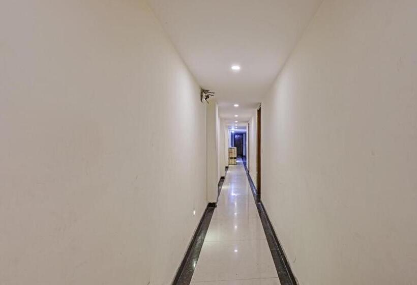 ホテル Oyo Flagship 81157  Le Cashew