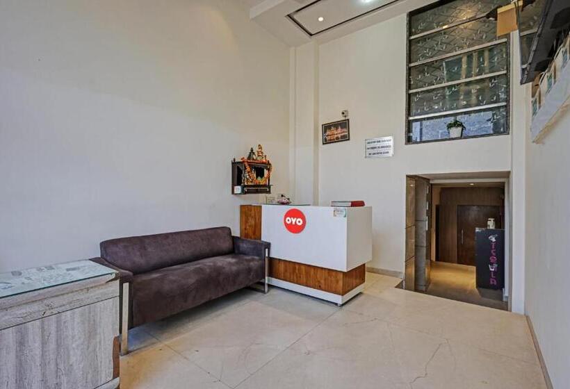 ホテル Oyo Flagship 81157  Le Cashew