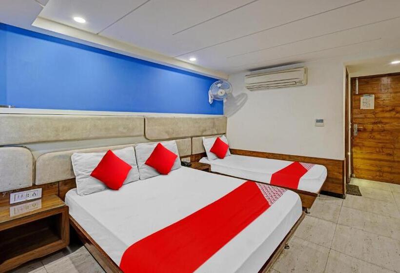 ホテル Oyo Flagship 81157  Le Cashew