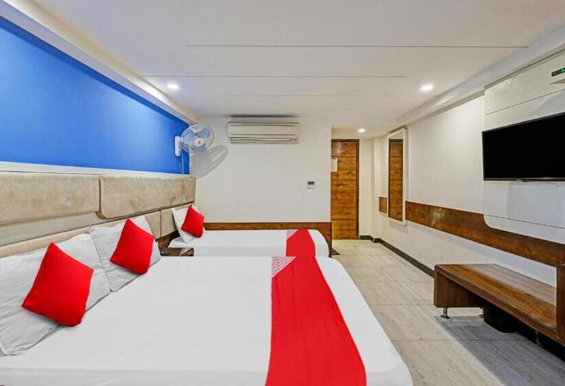 ホテル Oyo Flagship 81157  Le Cashew