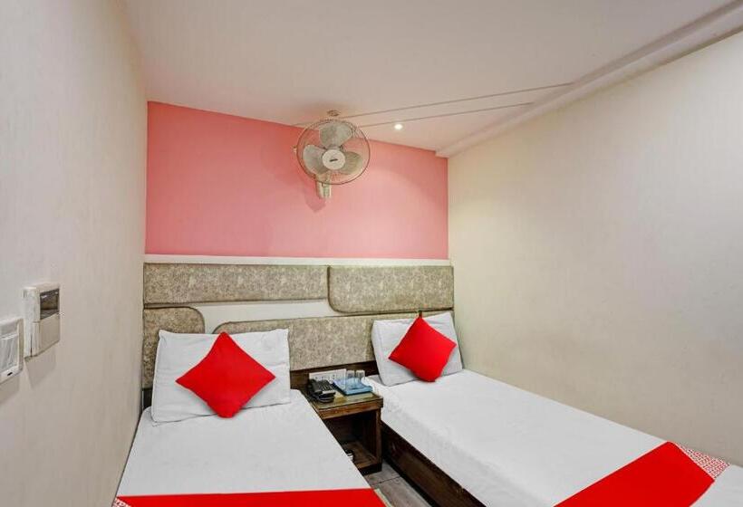 ホテル Oyo Flagship 81157  Le Cashew