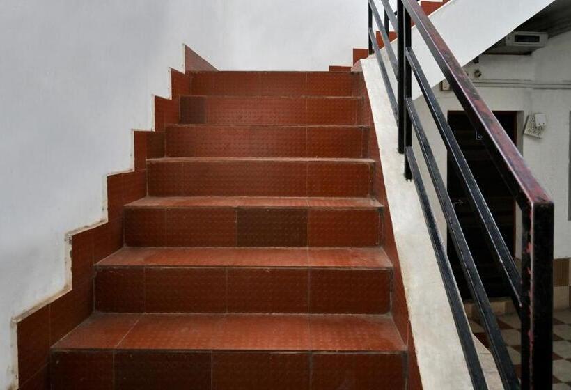 فندق O New Sharda Homes