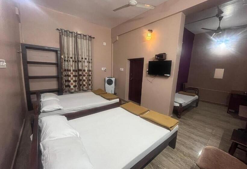 בית מלון כפרי Sns Lodge