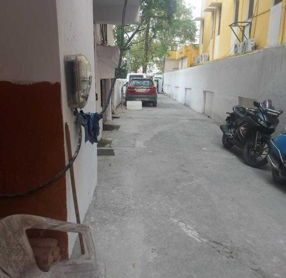 فندق Spot On 81158 Pratiksha Homes