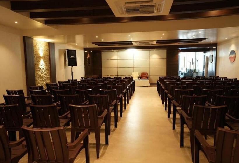 ホテル Sri Ambal Grand