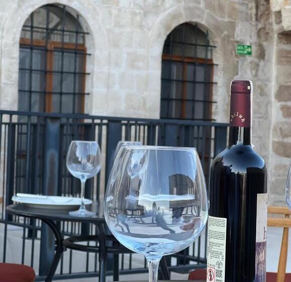 هتل Tuğmaner  Small House Ajar