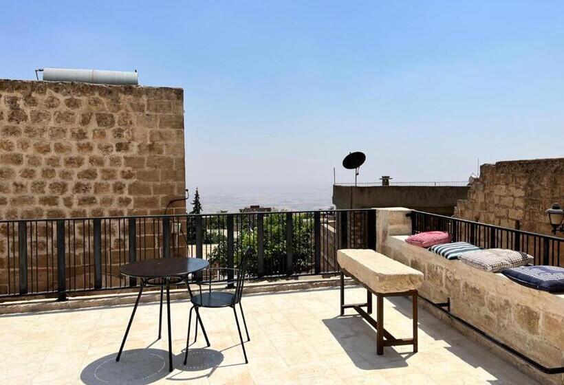 هتل Tuğmaner  Small House Ajar